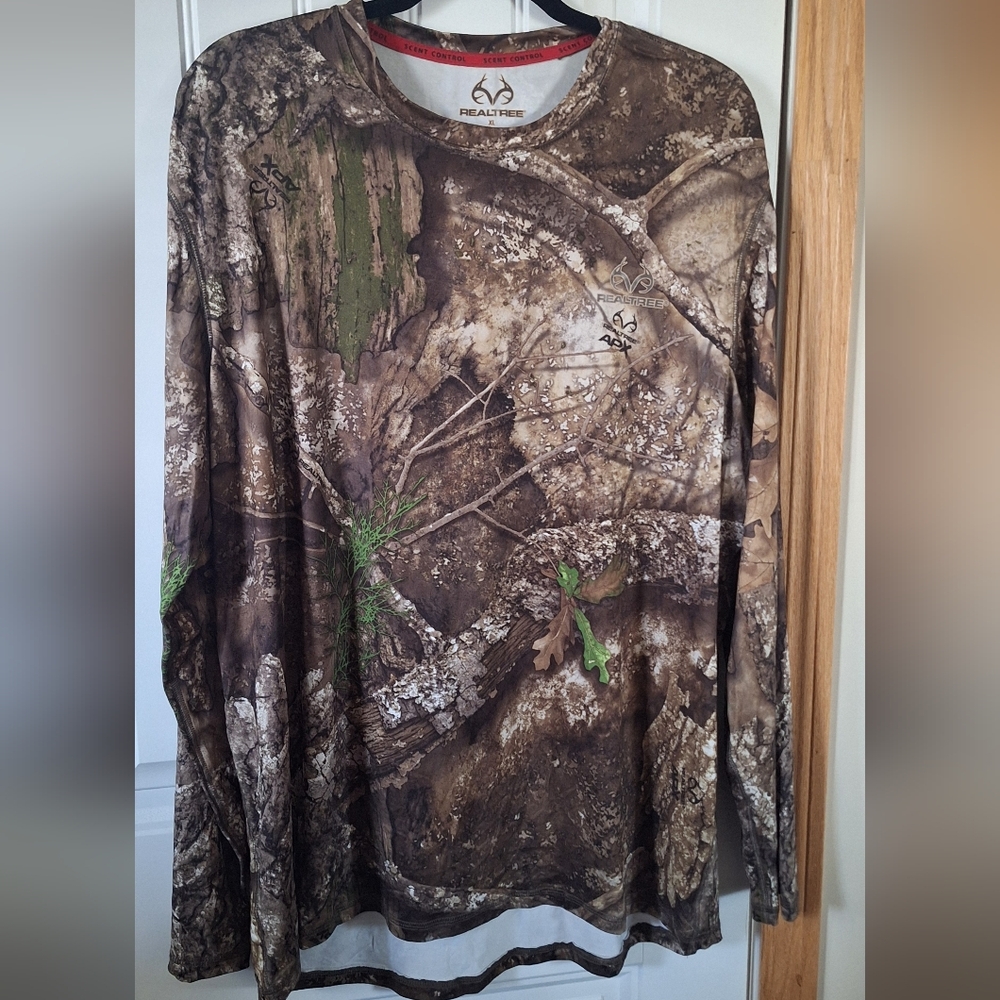Realtree Forest Camo Long Sleeve Shirt - Picture 2 of 11